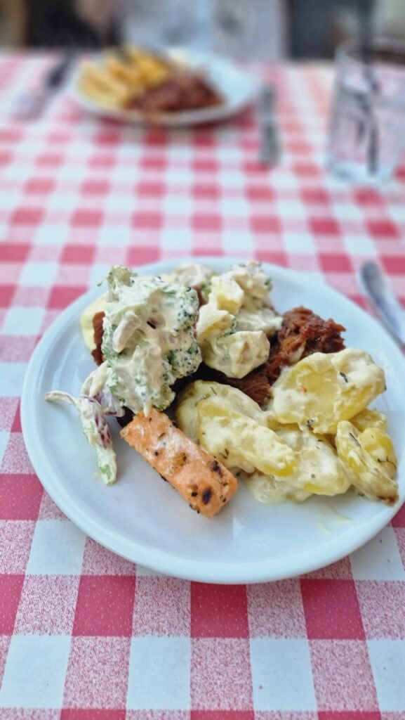 Bakken svédasztal